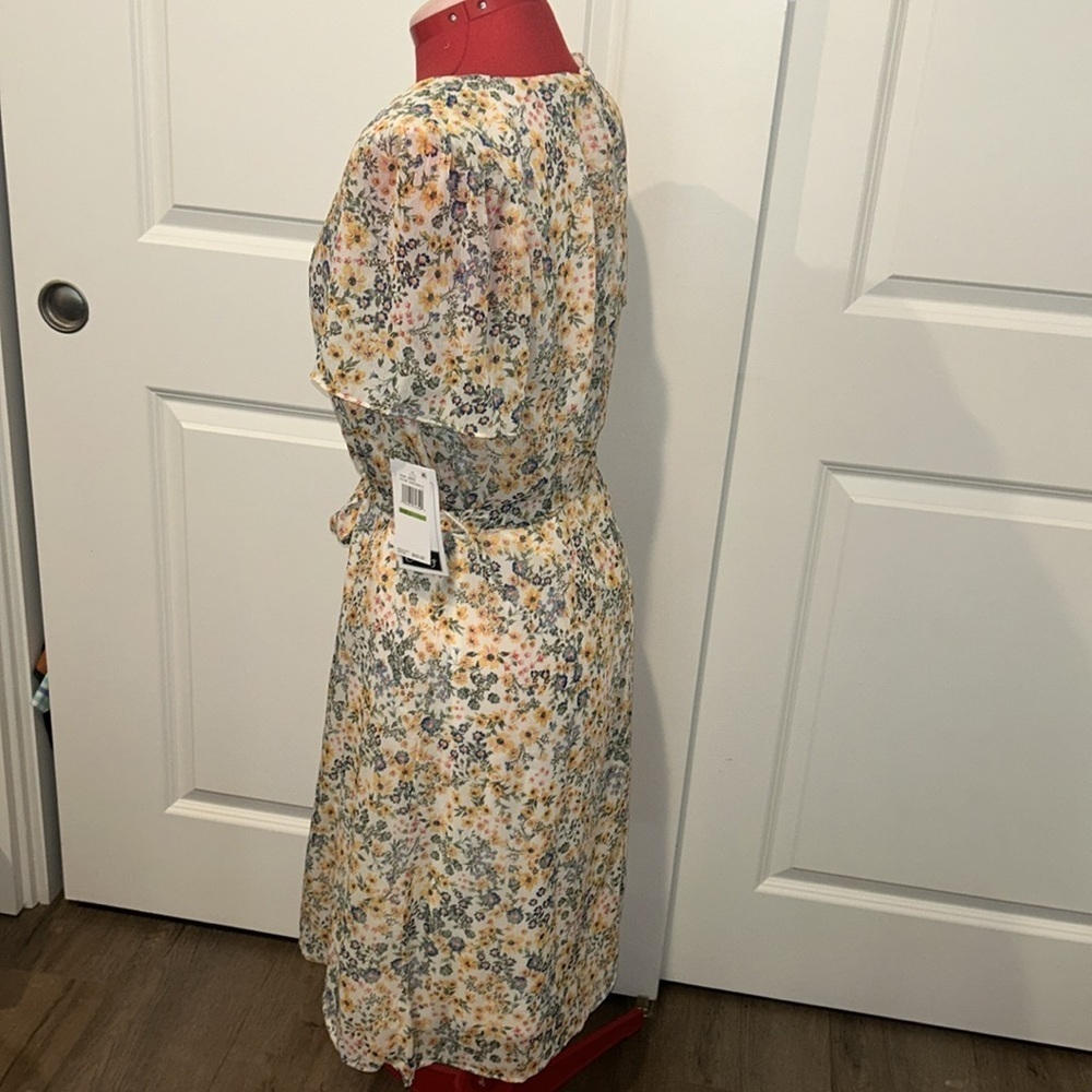 Everlily Floral Yellow Short Sleeve Garden Party Dress w/ Belt Size Large - Picture 3 of 5